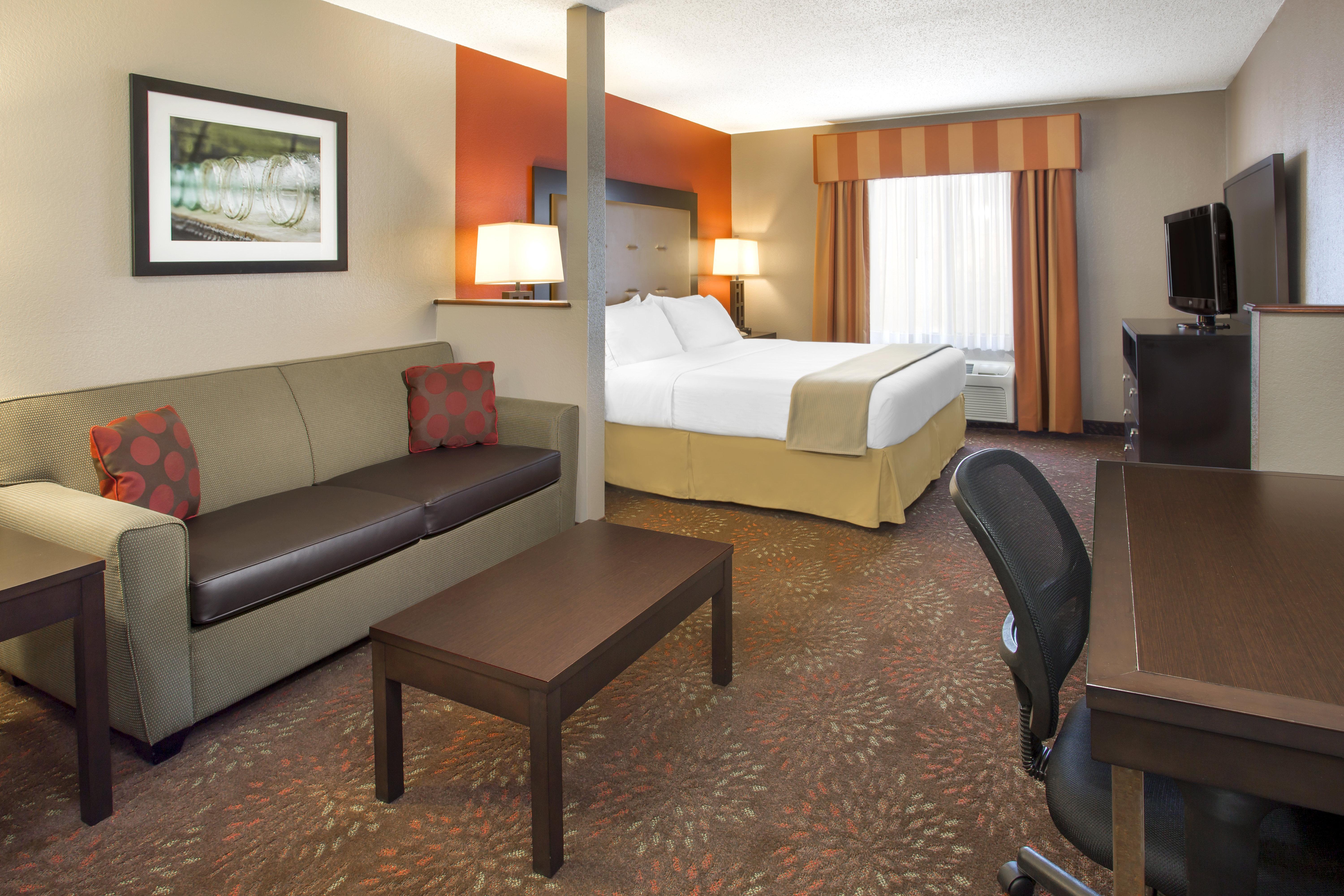 Holiday Inn Express & Suites - Muncie, An Ihg Hotel Exterior foto